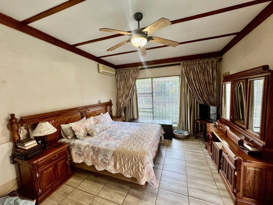 5 Bedroom Property for Sale in Baillie Park North West